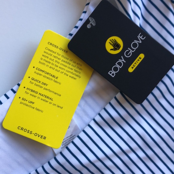 Body Glove | Short Sleeve One Piece Swimsuit in Simply Me - Picture 5 of 9